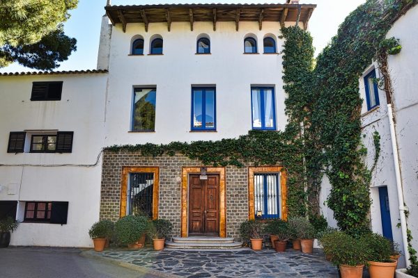 Mycie elewacji – w jaki sposób prawidłowo czyścić elewację?